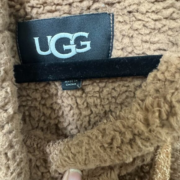 Ugg Sherpa Hooded Sweatshirt - XL - Picture 3 of 4